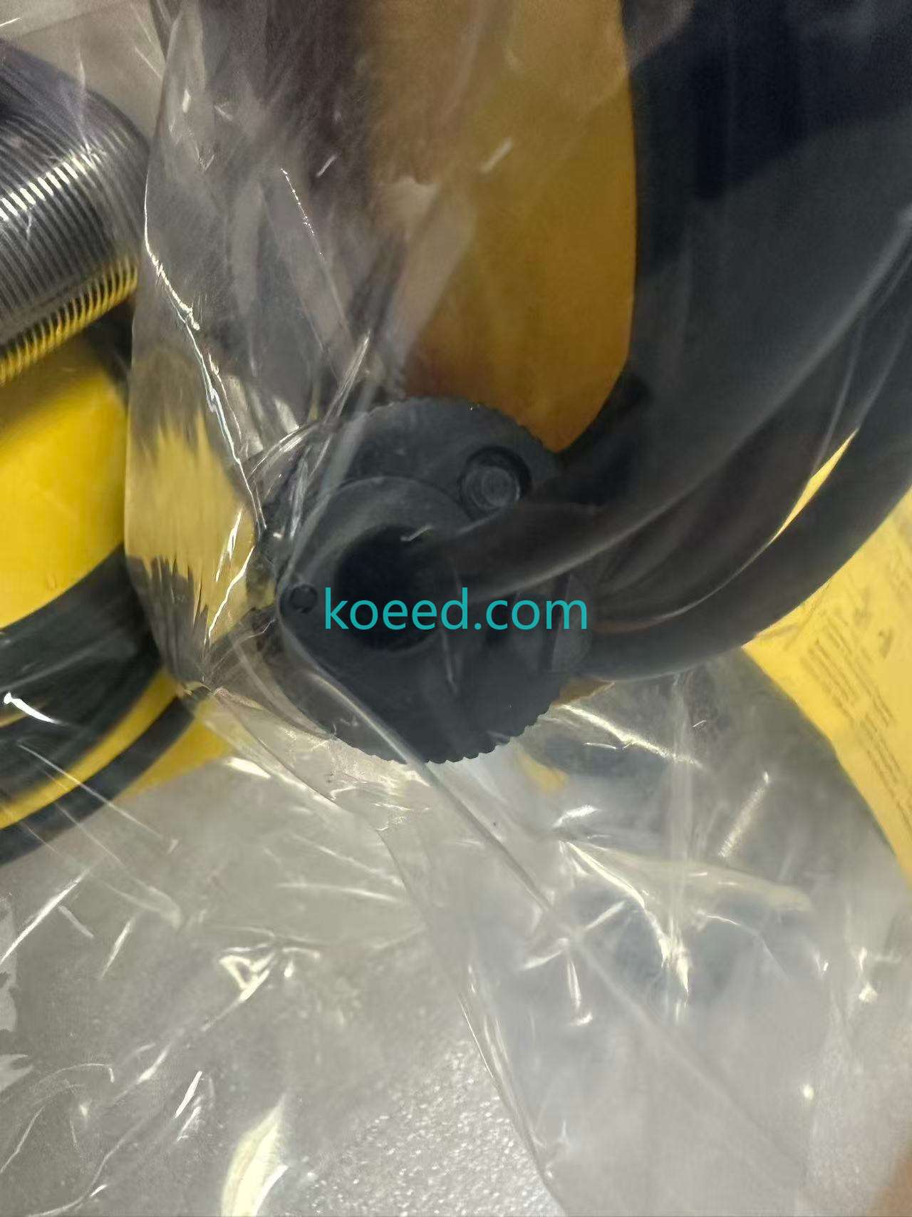 DBI10U-M30-AP4X2 1582231 - Product View
